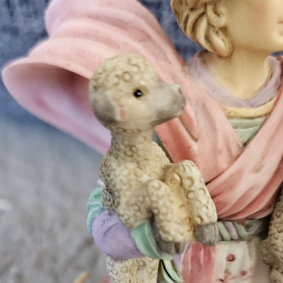 Two Christmas Figurines, An Angel with 2 Lambs & Royal King. Vintage 1996. - Picture 13 of 16